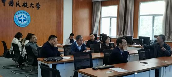 黨委常委、副校長楊新湦帶領學院領導班子共同聽巡課